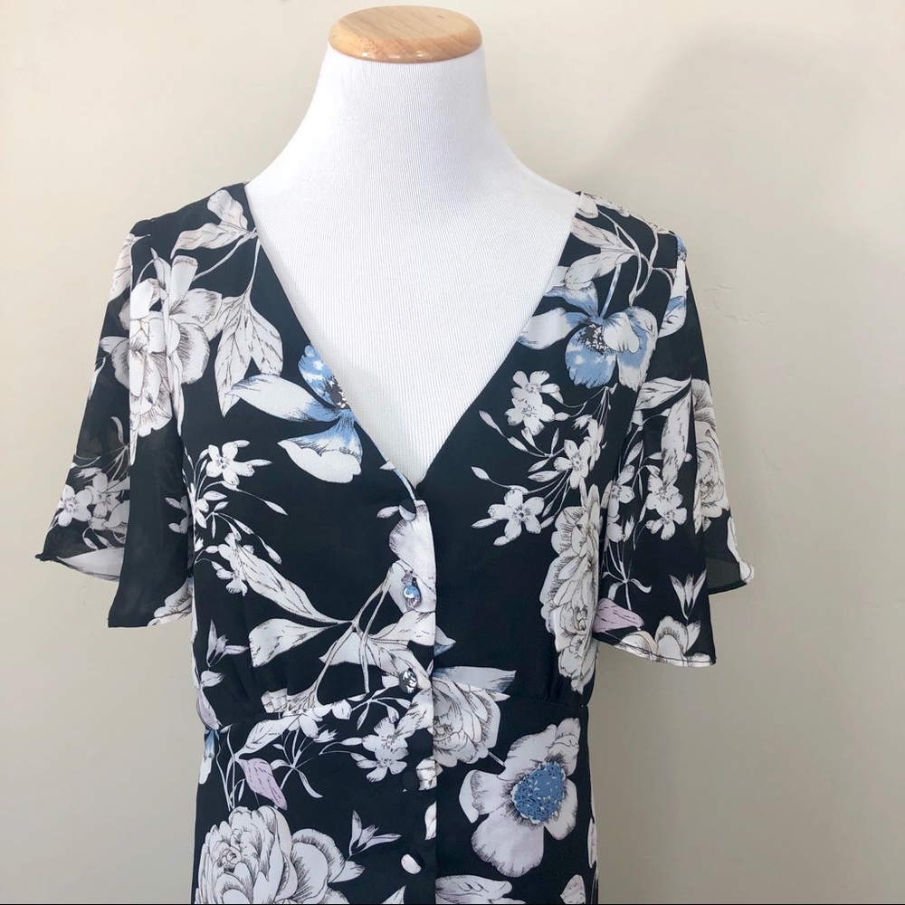❌SOLD❌Style London Floral Tie Back Dress - Picture 2 of 8